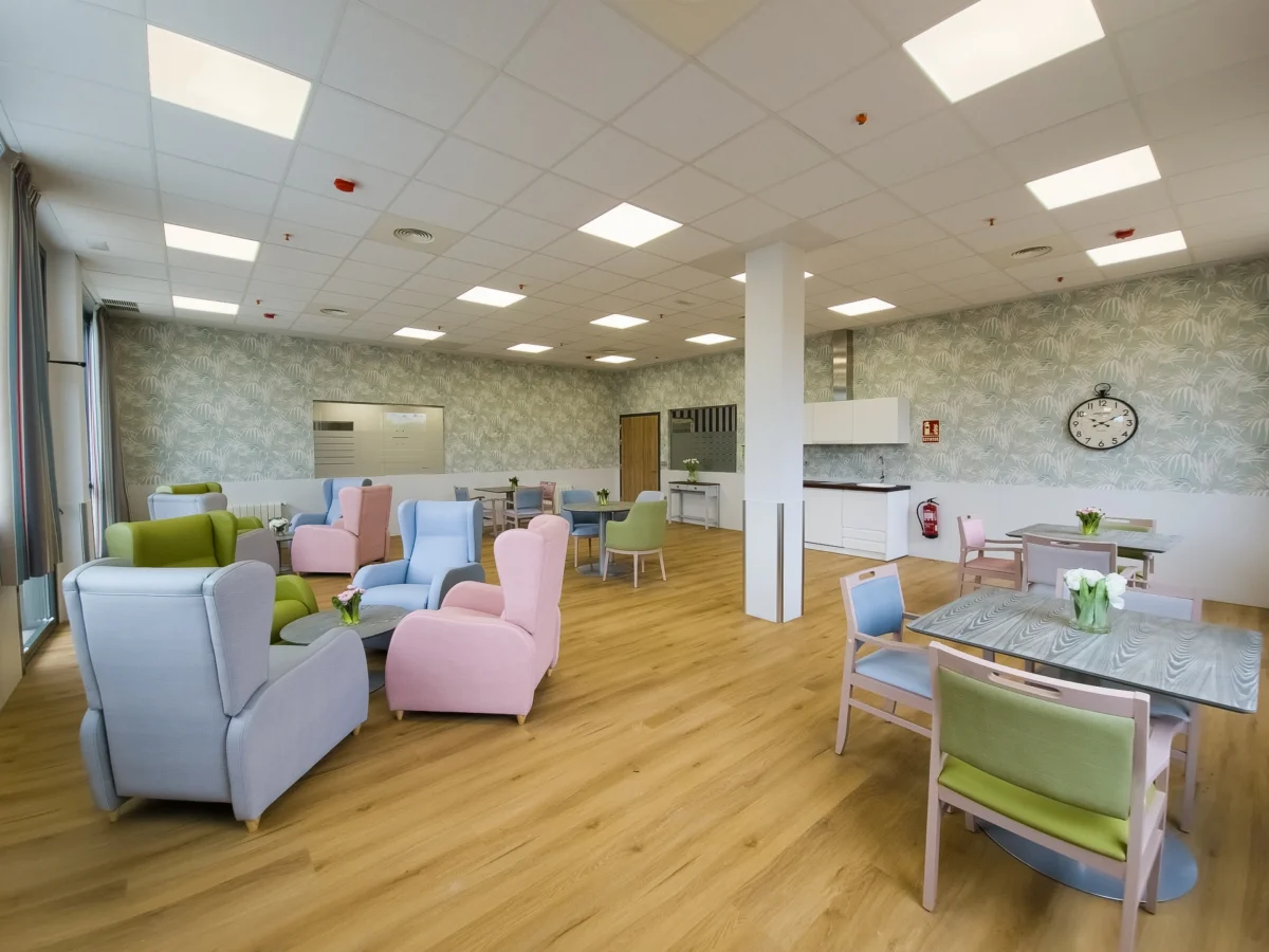 ¡Puerta abiertas de Vitalia Rubí, el nuevo referente en cuidado de la tercera edad en Barcelona!