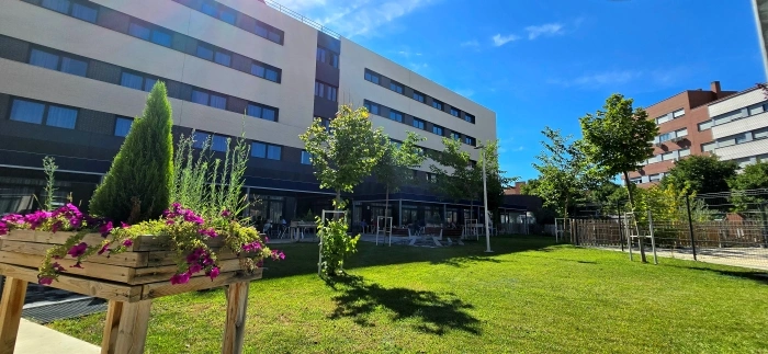 residencias de ancianos de madrid Vitalia_Terrazas y jardines