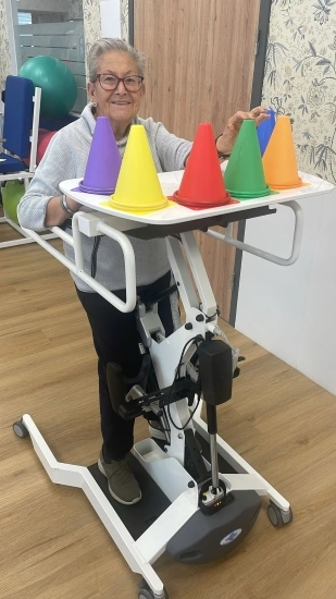 Bipedestador electrico para el tratamiento no farmacológico del Alzheimer