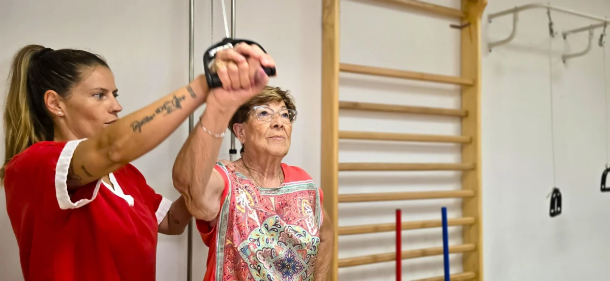 ¿Notas que tu familiar ha perdido autonomía en su día a día? ¡Recuperarla es posible!