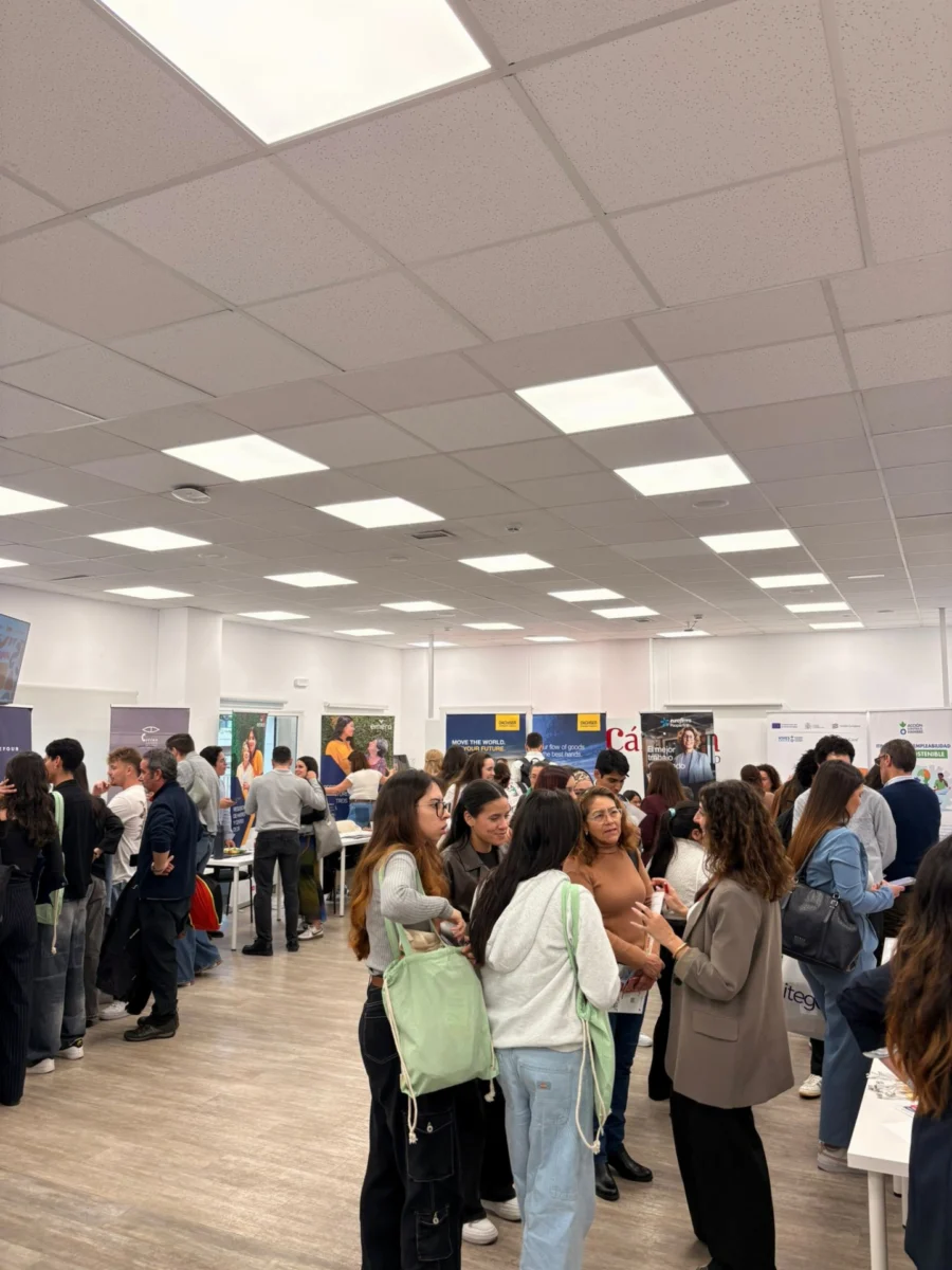 Vitalia consolida su modelo de excelencia en Madrid: Empleo, formación estratégica y coordinación sanitaria de vanguardia