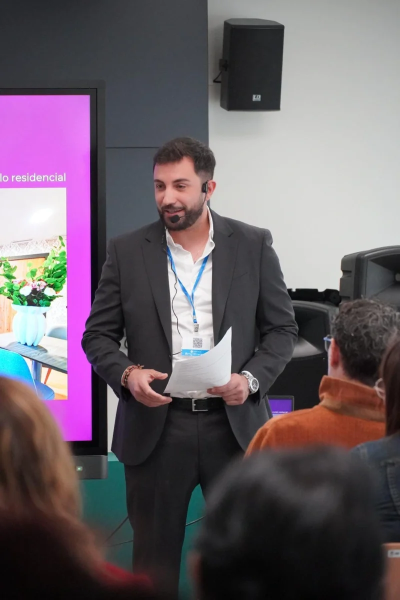 Grupo Vitalia triunfa en la Feria de Empleo del Sector Cuidados en Madrid con una gran acogida de candidatos