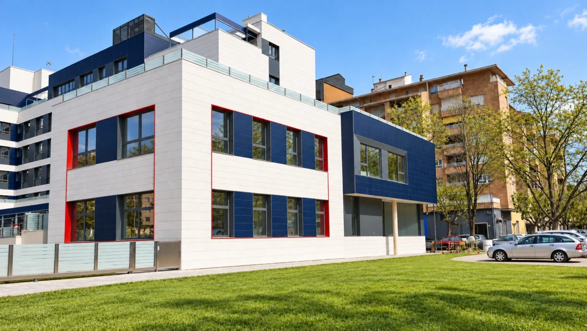 Vitalia cede a Huesca un nuevo espacio para la ciudad junto a su residencia