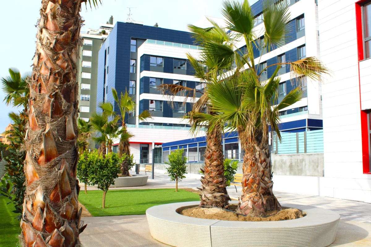 Vitalia cede a Huesca un nuevo espacio para la ciudad junto a su residencia